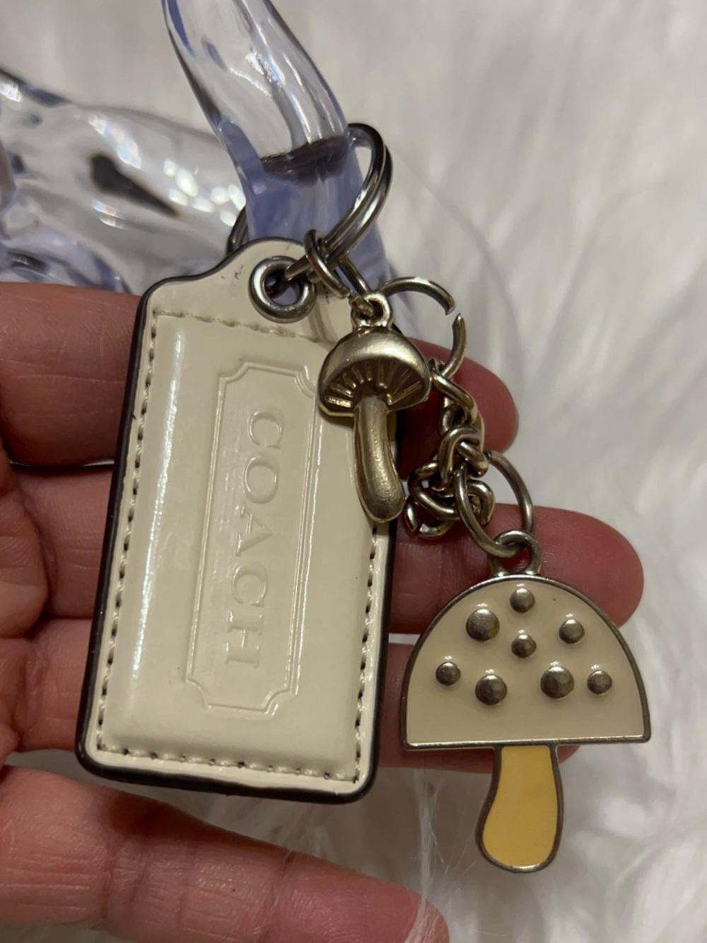 Coach Cream Leather Tag  unbranded Key Ring with Gold Mushroom Charms - Picture 5 of 6